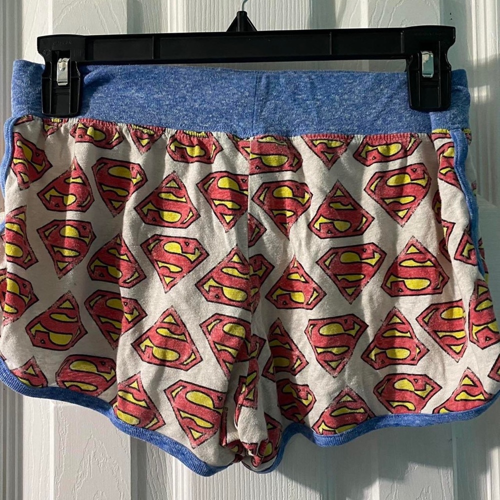 SUPER COZY BREATHABLE SUPERMAN LOGO SHORTS